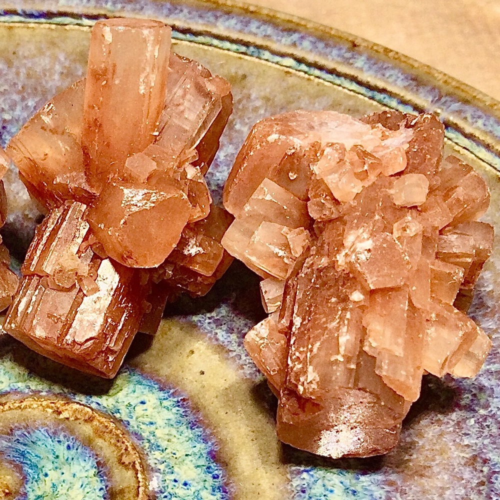 2x Mini Star Aragonite Clusters, Super Charged - Picture 8 of 9